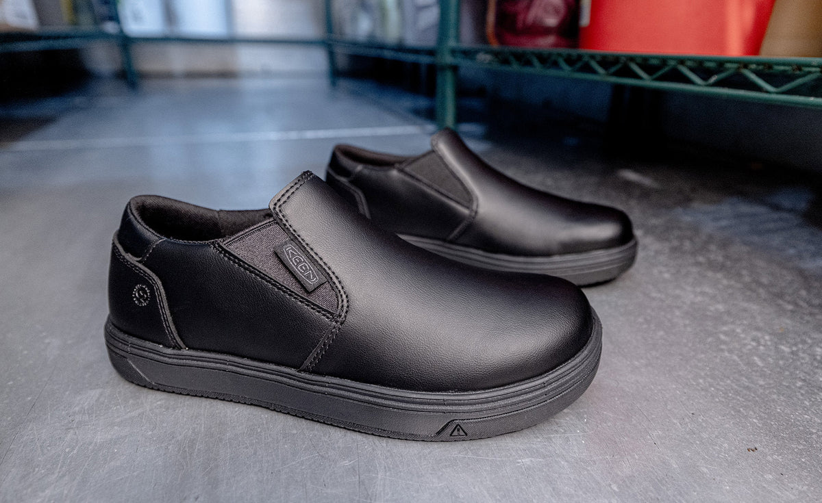 Men's Kenton Shift WTX Work Shoe (Soft Toe) Black/Black | Keen
