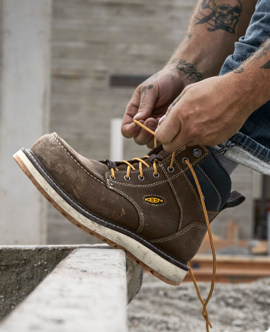 Men's Cincinnati 6" Waterproof Boot (Carbon Toe) Dark Chocolate/Sandshell | Keen