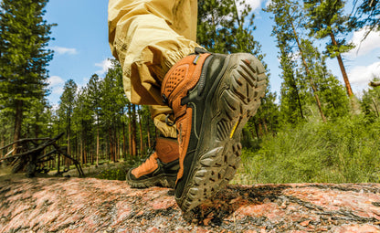 Men's Targhee IV Waterproof Hiking Boot Coyote/Gold Flame | Keen