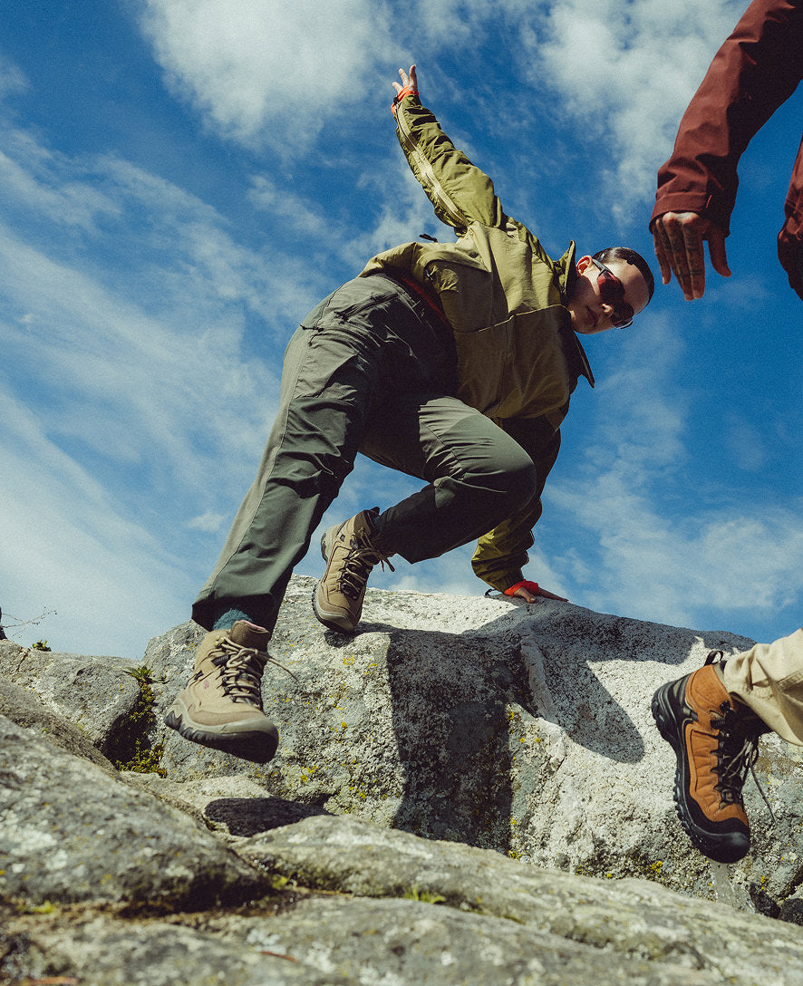 Women's Targhee IV Waterproof Hiking Boot Coyote/Peach Fuzz | Keen