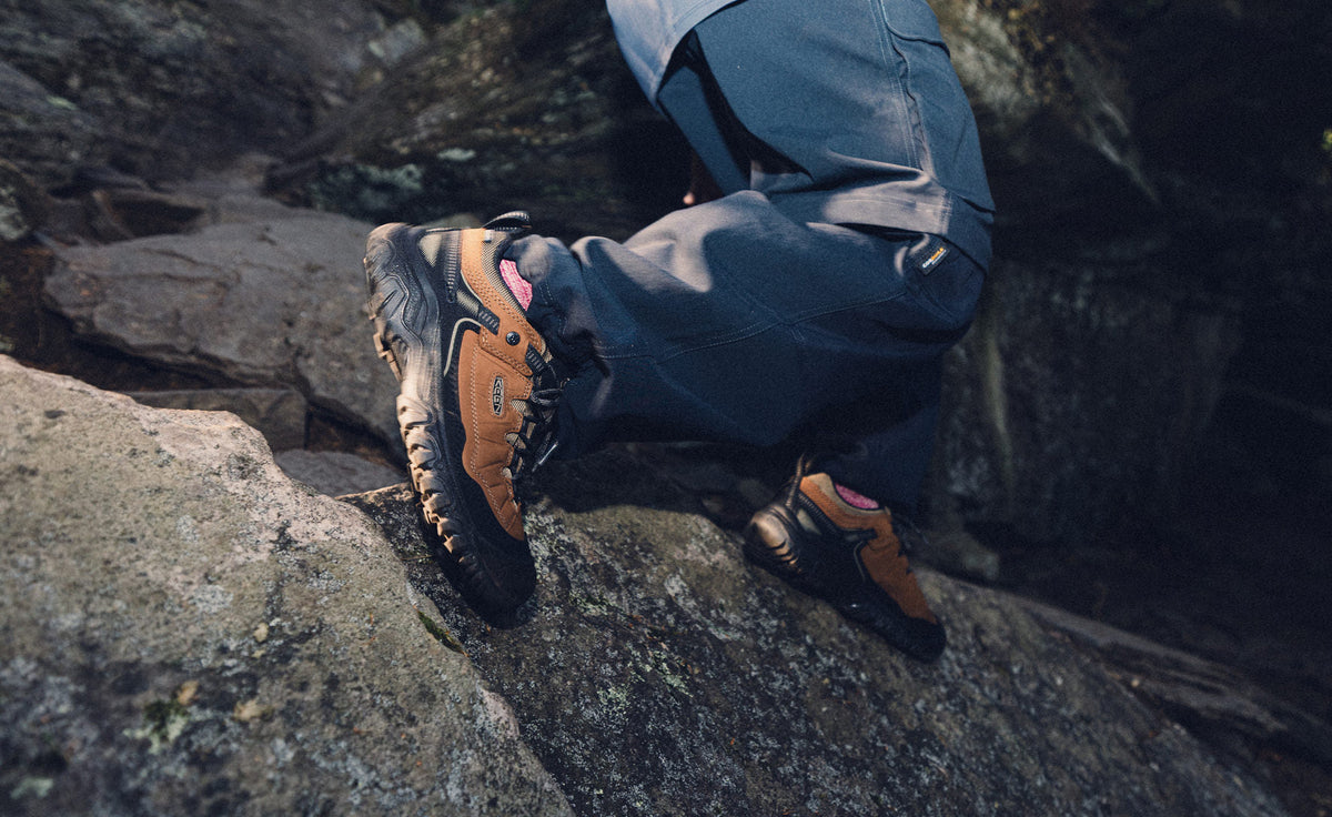 Men's Targhee IV Wide Waterproof Hiking Shoe Sea Turtle/Roasted Pecan | Keen