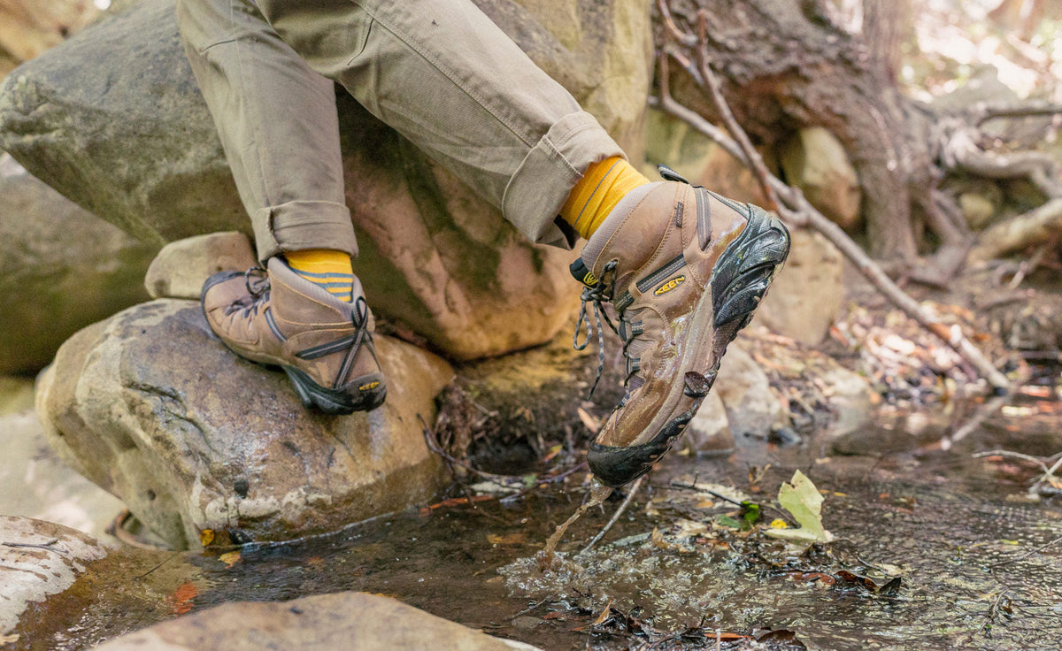 Men's Targhee II Waterproof Mid Wide Shitake/Brindle | Keen