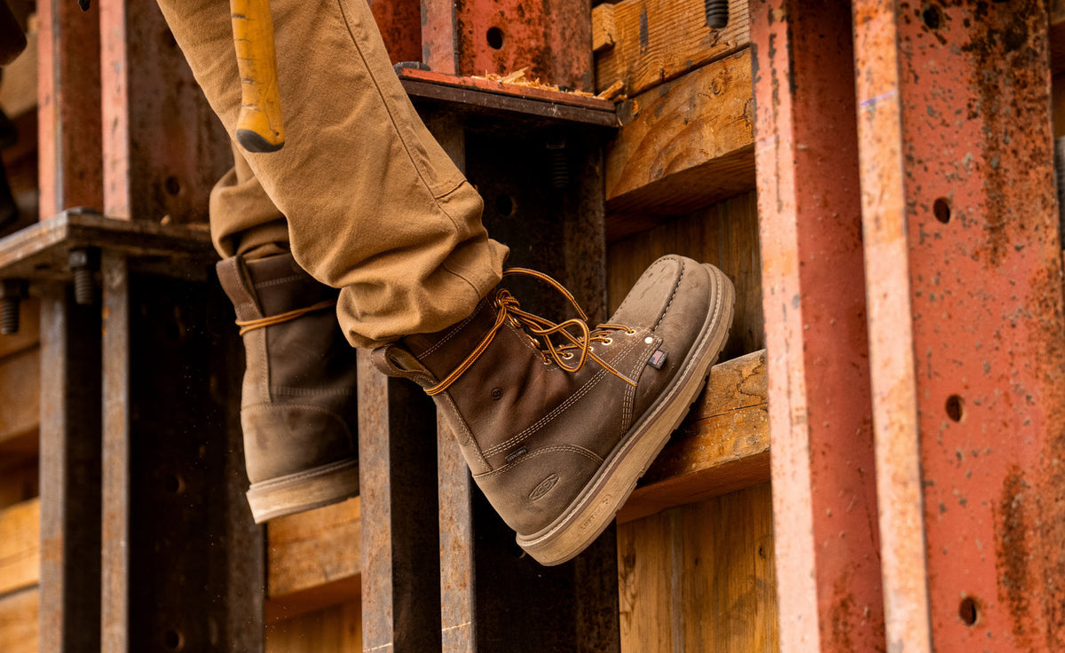 Men's Liberty 8" Waterproof Boot (Carbon Toe) Chestnut/Gum | Keen