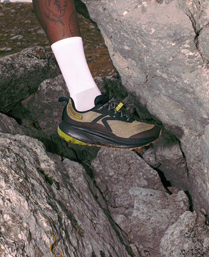 Men's Roam Trail Running Shoe Black/Orange Peel | Keen