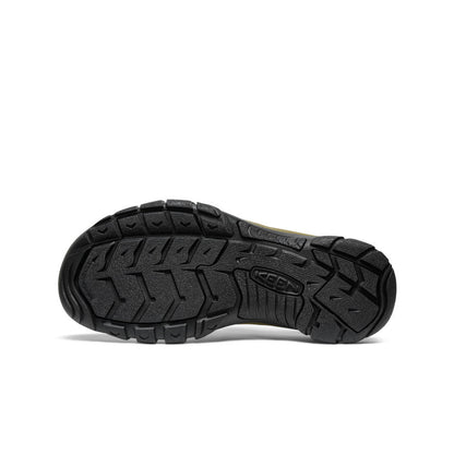 Men's Newport Retro Sandal x Études Studio Etudes Olive | Keen