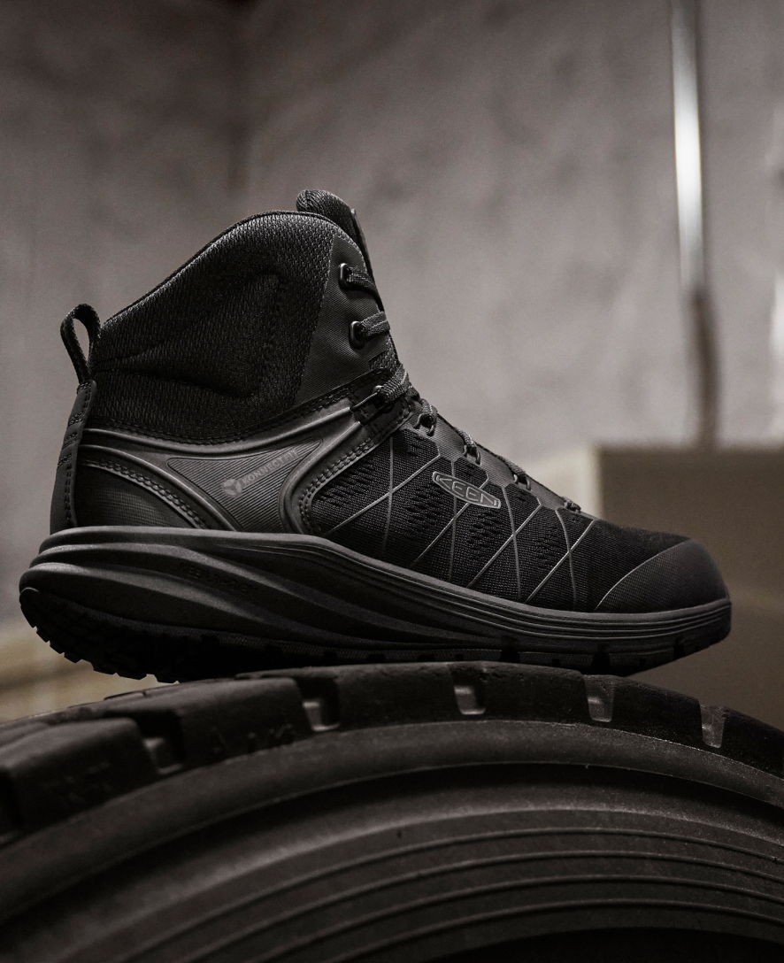 Women's Vista Energy Mid INT MET (Carbon Toe) Black/Raven | Keen