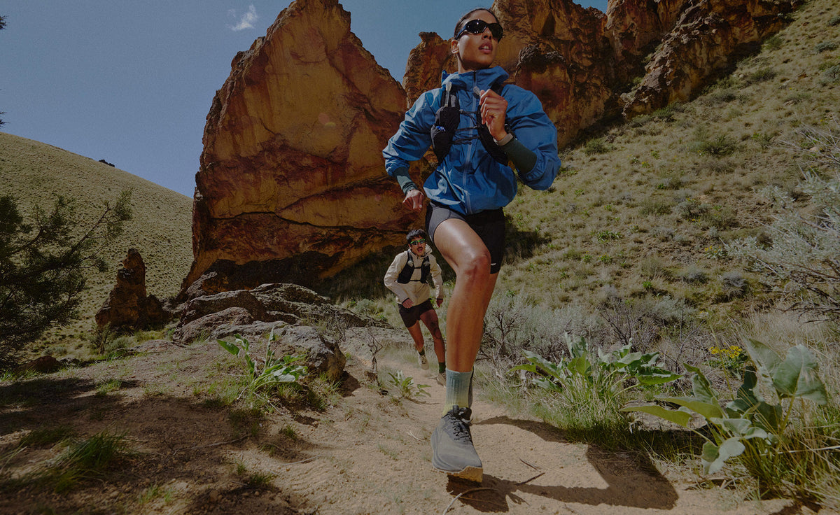 Women's Roam Trail Running Shoe Black/Magnet | Keen