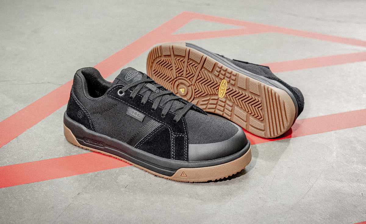 Women's Kenton Work Shoe (Carbon Toe) Black/Gum | Keen