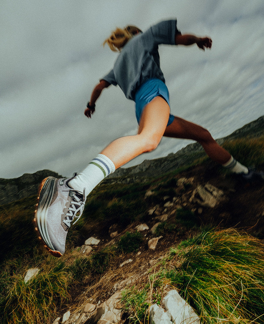 Women's Seek Trail Running Shoe Black/Magnet | Keen