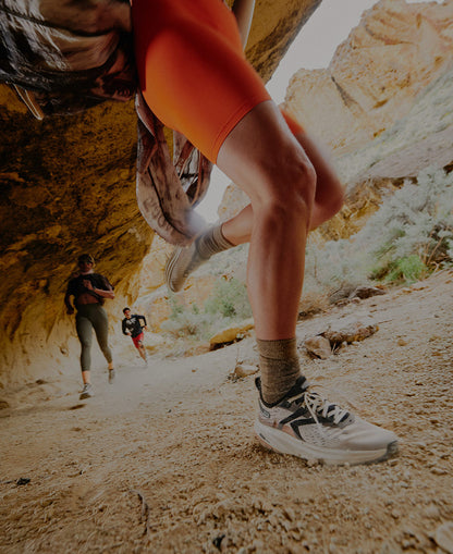 Women's Seek Trail Running Shoe Black/Sunset Sand | Keen